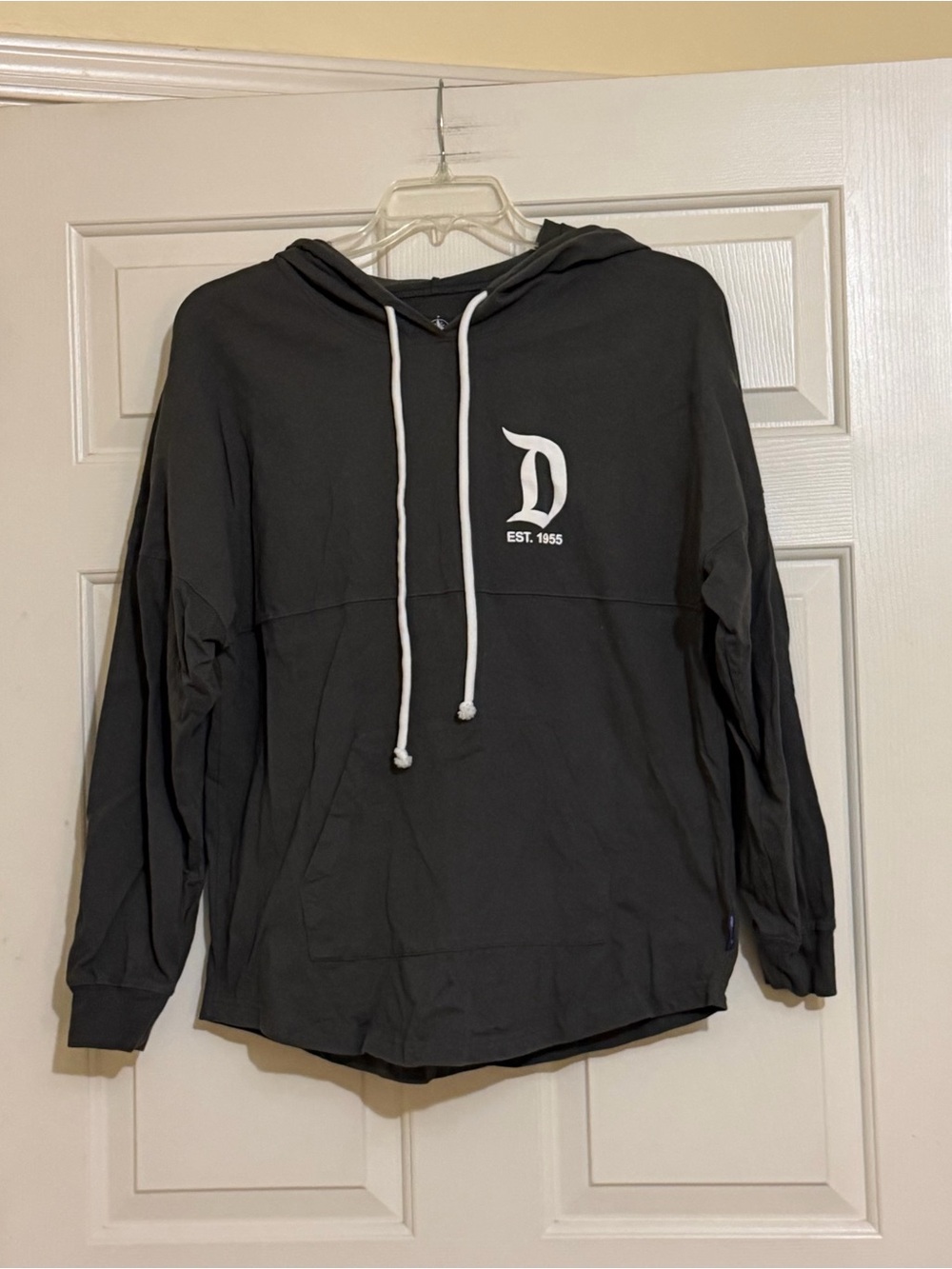 Disneyland Disney Parks Dark Gray Hoodie Hooded Spirit Jersey Size Medium Unisex